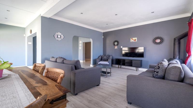 3 Bedroom Property for Sale in Churchill Estate Western Cape